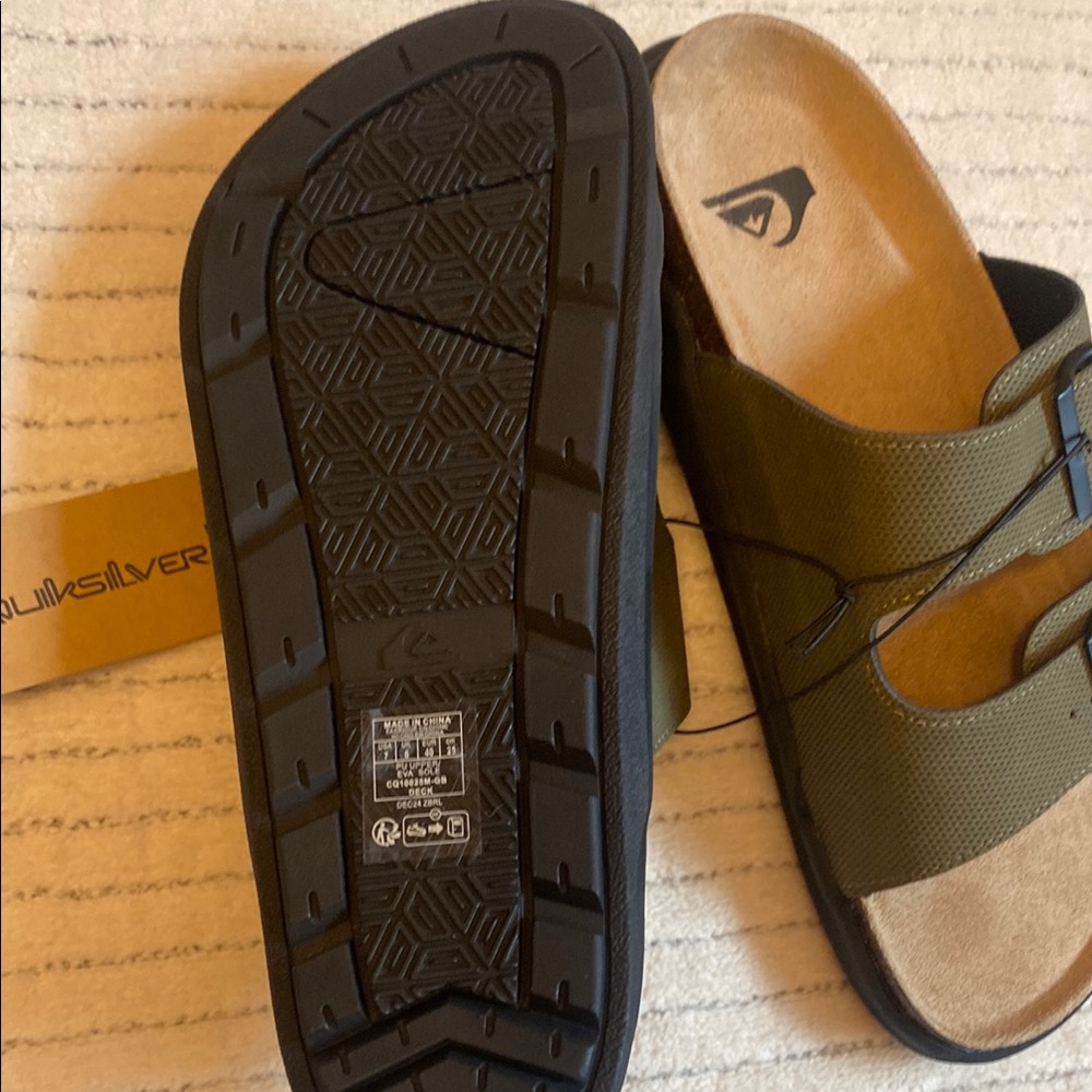 QUIKSILVER . Mens Green Sandals - Picture 6 of 6